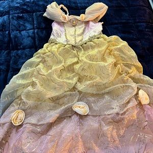 Way to old for the dress and would like it to go to someone who will wear it.